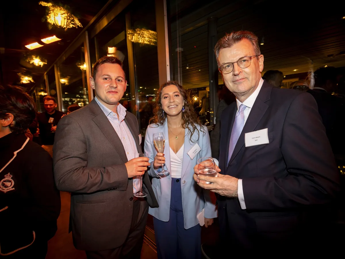 25 Nov12 2046 SEB1 R8 A3782