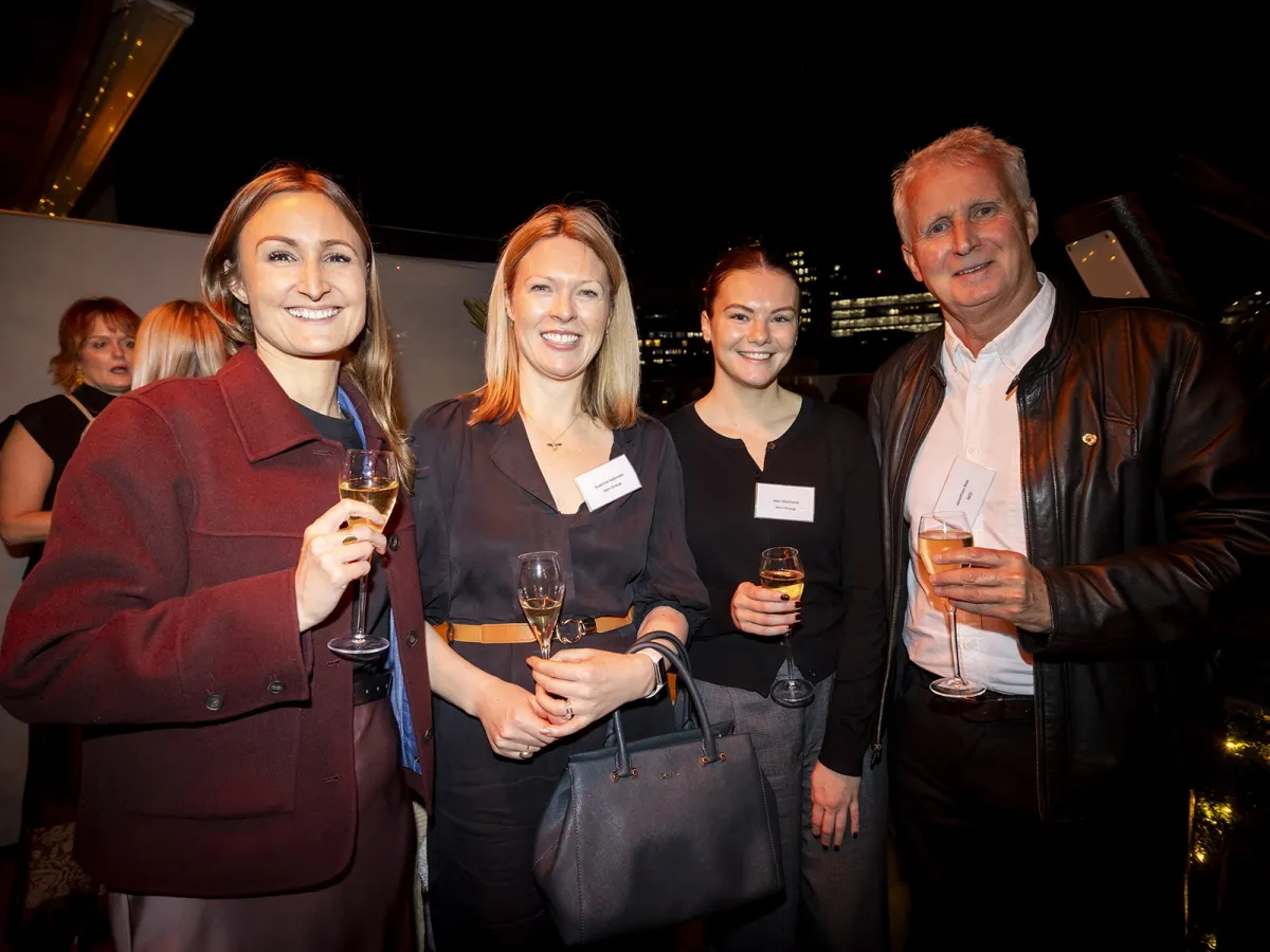 25 Nov12 2016 SEB1 R8 A3744