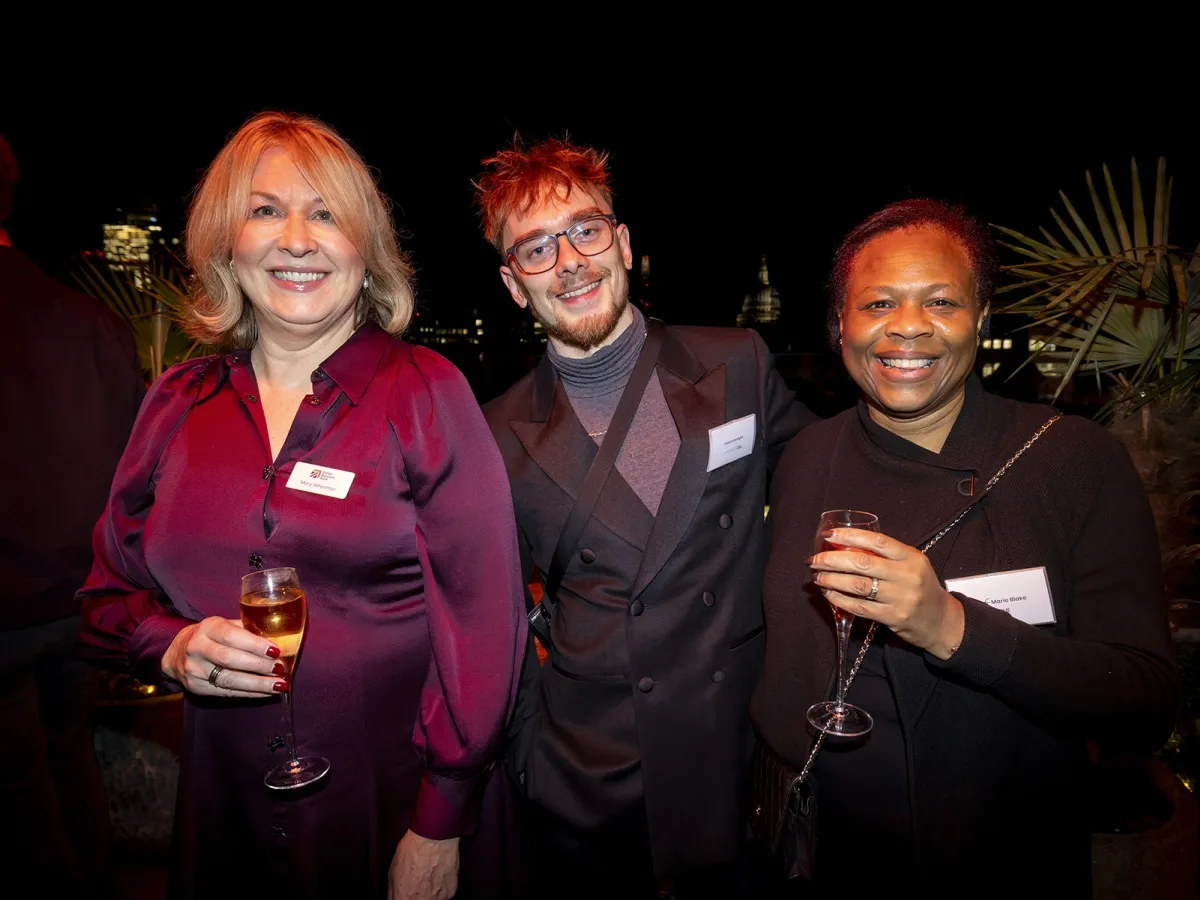 25 Nov12 2003 SEB1 R8 A3728