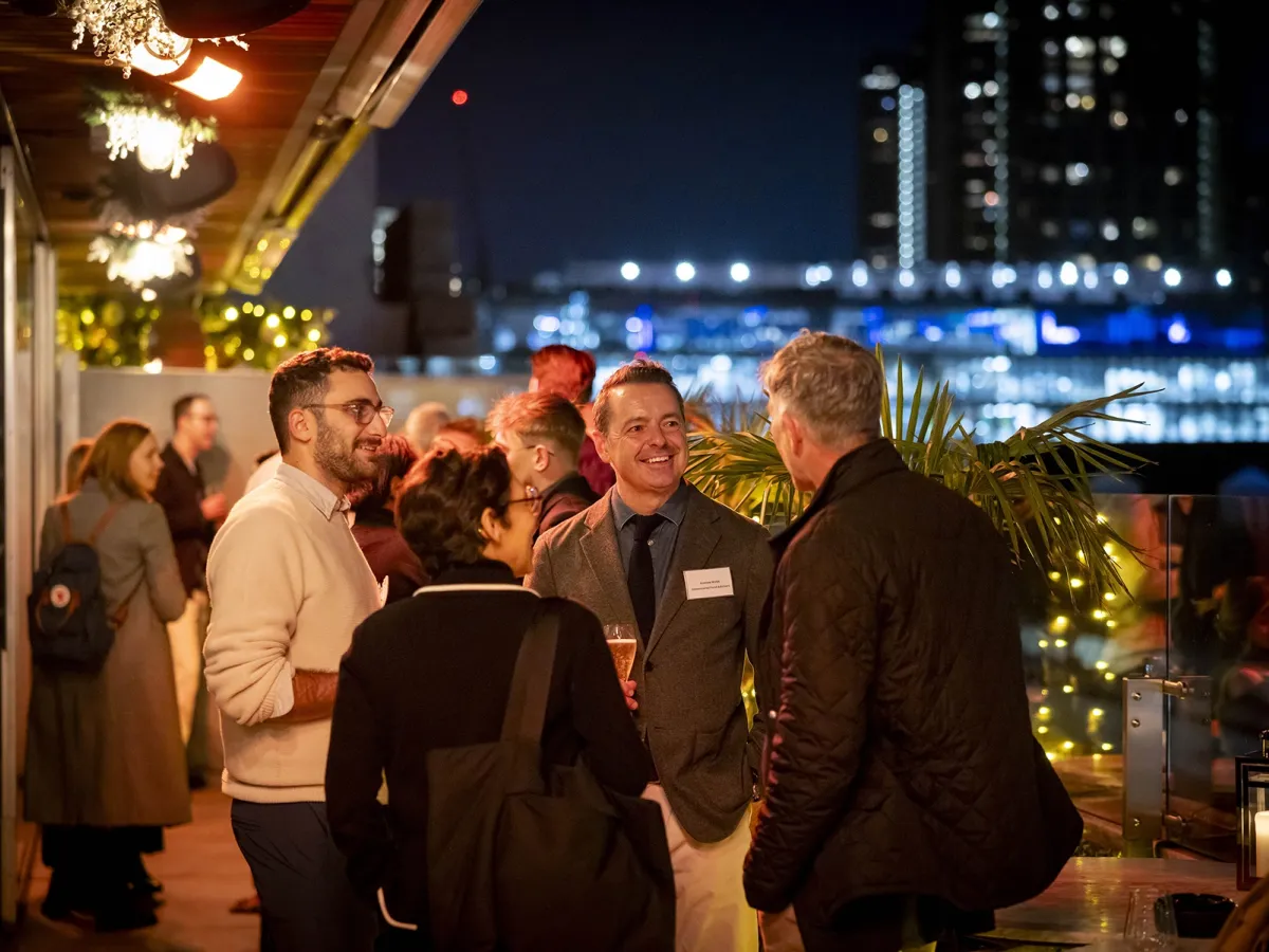 25 Nov12 2002 SEB5 G6 A8889